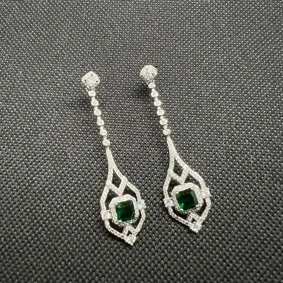 Diamond and emerald cubic zirconia earrings - Picture 7 of 7